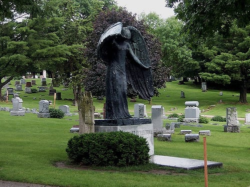 Resultado de imagen para Black Angel of Oakland Cemetery