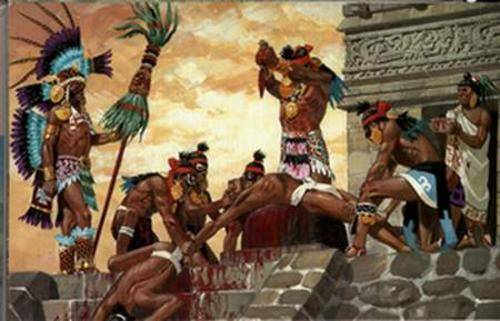 Aztecas sacrificando