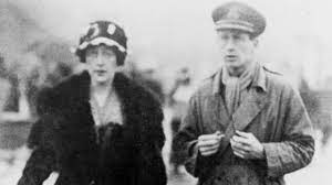 Agatha Christie y su esposo